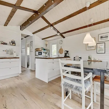 Four-bedroom Holiday In בית נופש *