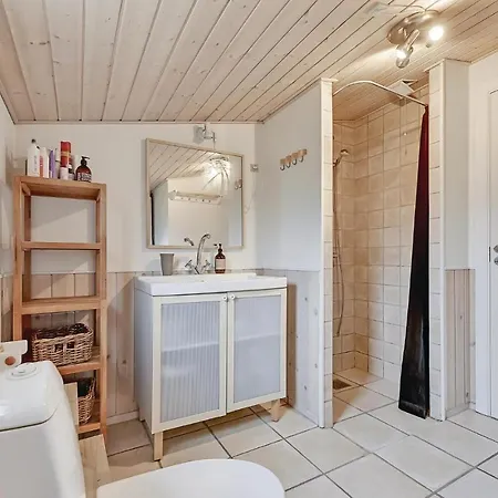 Four-bedroom Holiday In בית נופש *